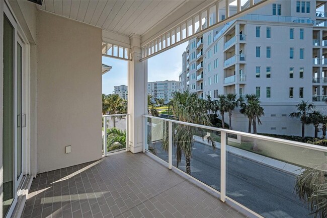 Building Photo - 15 Palm Ter.