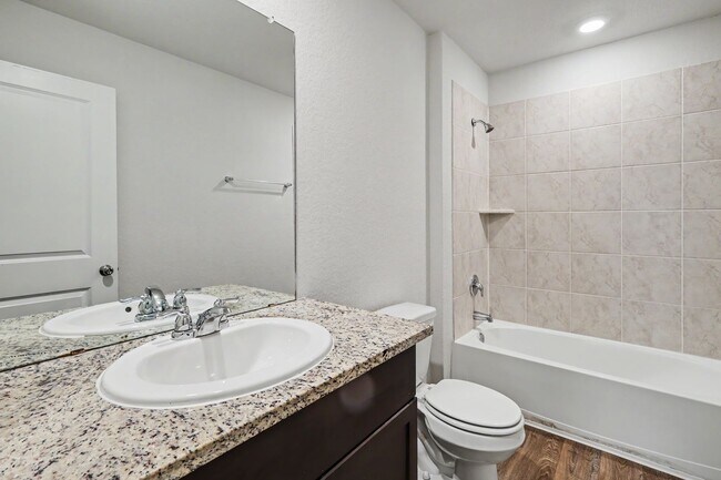 Building Photo - Beautiful Home in The Links at River Bend | Golf Course Community Living