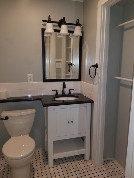 Building Photo - 701 Remington St