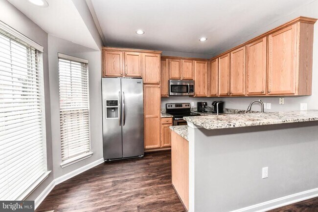 Building Photo - 6109 Madison Crest Ct