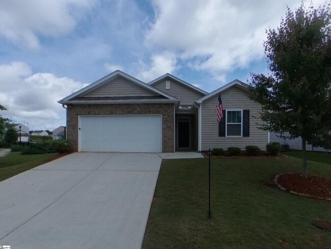 Primary Photo - 210 Sweetgrass Ln