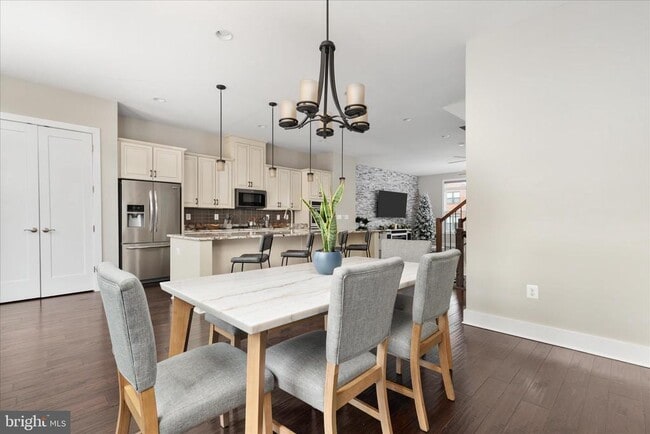 Building Photo - 44735 Medway Ter