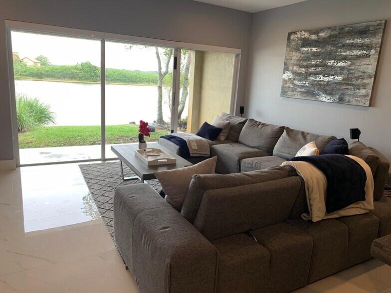 Lake view backyard - 223 SW 120th Ave