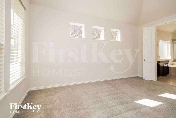 Building Photo - 24323 Huntcliff Dr