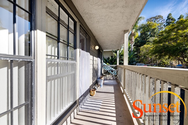 Building Photo - 3975 Hortensia St