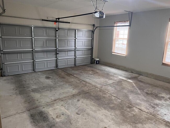 Building Photo - 5111 Freeport Ct