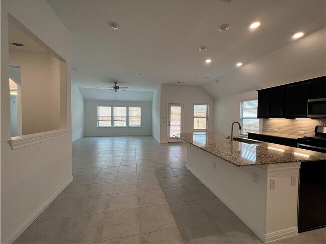 Building Photo - 10412 Spanish Jennet Wy