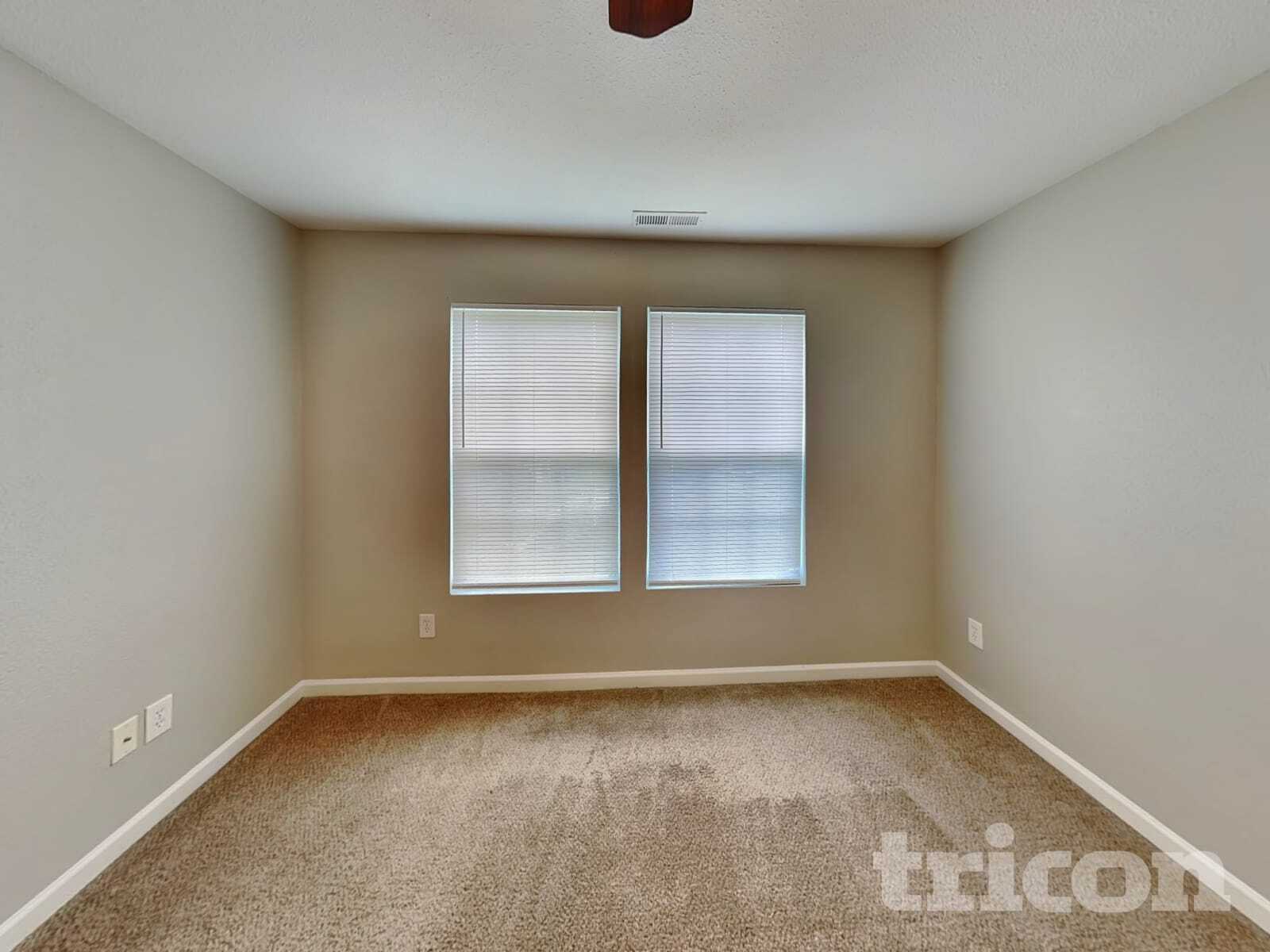 Building Photo - 947 Littleton Dr