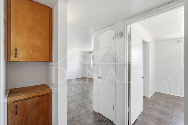 Building Photo - 1808 W Caravelle Rd