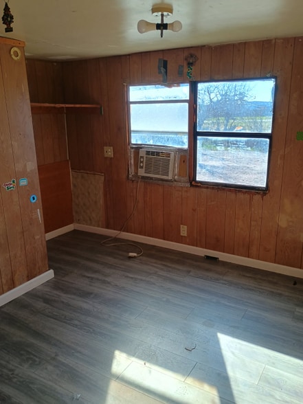 Building Photo - 1801 S Business 45