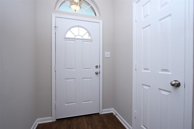 Building Photo - 8005 Woodward St