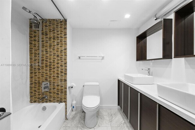 Building Photo - 11 Island Ave