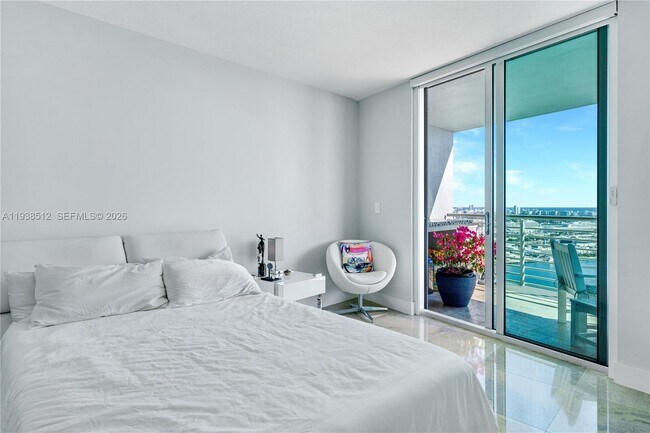 Building Photo - 335 S Biscayne Blvd