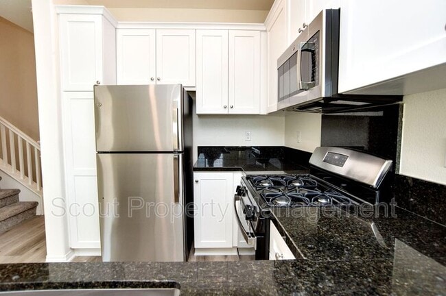 Building Photo - 24131 Tuscany Ave