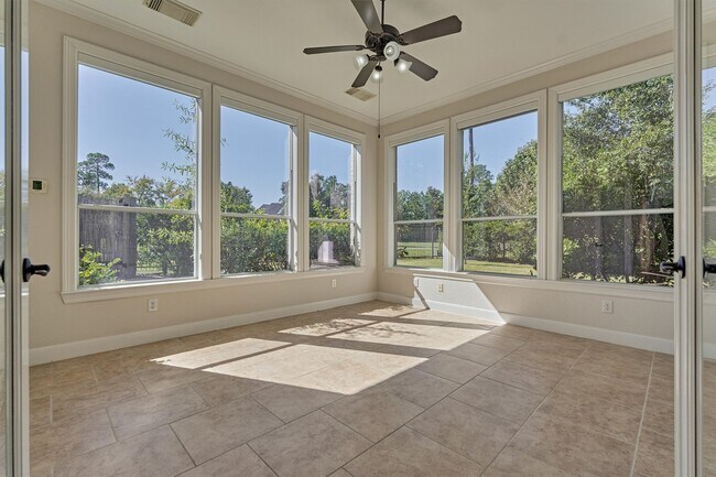 Building Photo - 23 Player Oaks Pl