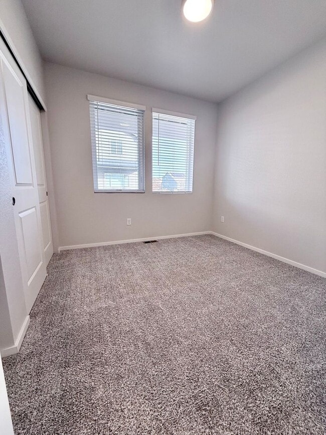 Building Photo - Modern 2-Bedroom Condo in Fort Collins - Bright, Spacious & Move-In Ready