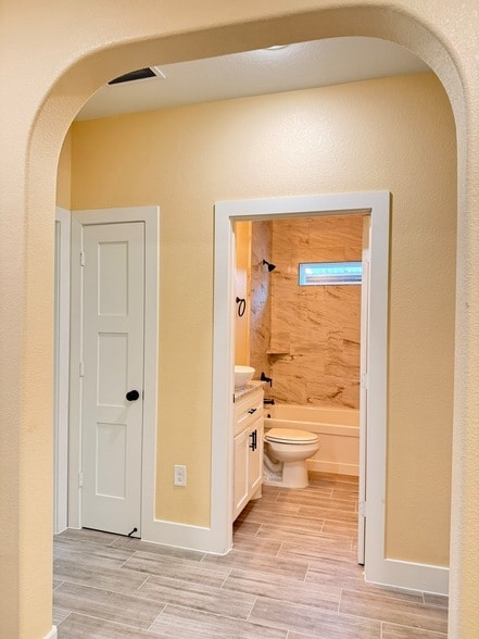 Building Photo - 14844 Coaltown Rd