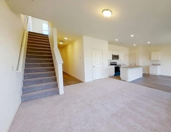 Building Photo - 6085 Majestic Crk Trl