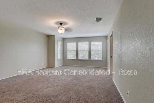 Building Photo - 16734 Basin Oak