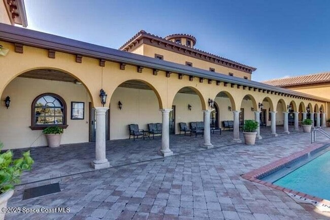 Building Photo - 708 Ventura Dr