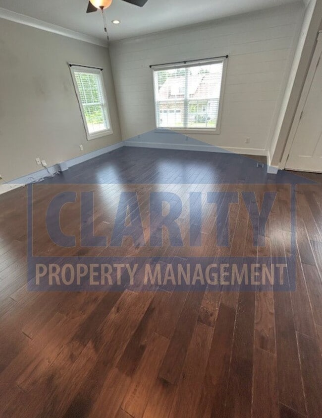 Building Photo - Charming 3-bedroom home!