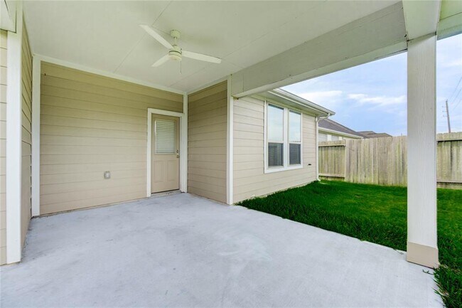 Building Photo - 8230 Delta Down Dr