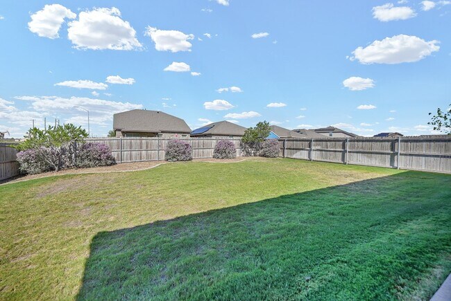 Building Photo - 6901 Boss Ranch Rd