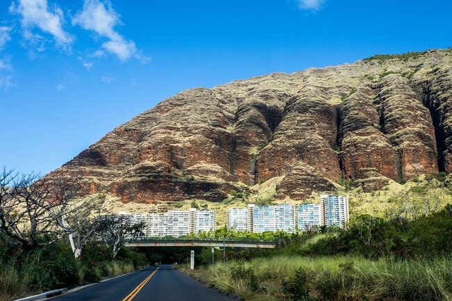 Building Photo - Makaha Valley Towers