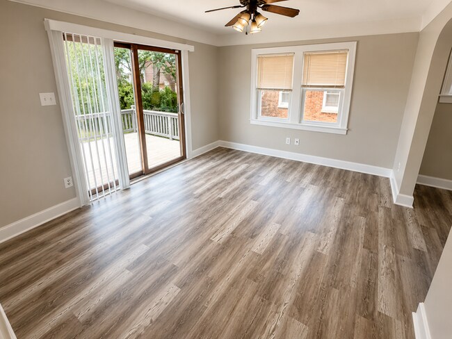 Building Photo - Awesome 3 bedroom Eastpointe Stunner