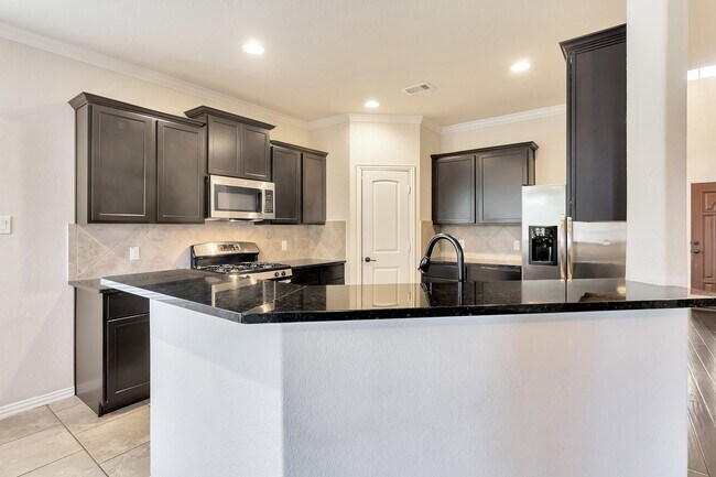 Building Photo - 42 Sawbridge Ct