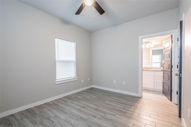 Building Photo - 8119 Autumn Ln