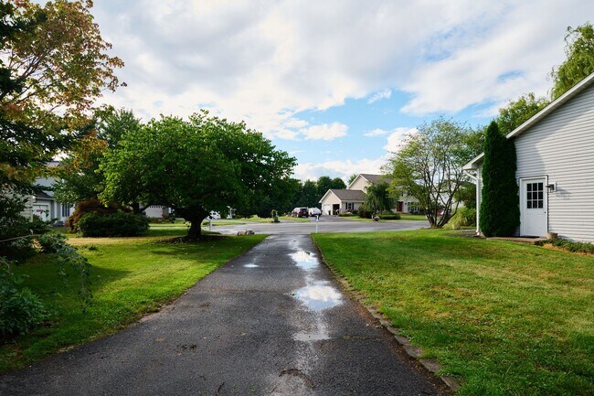 Building Photo - 3017 Fairchild Ln