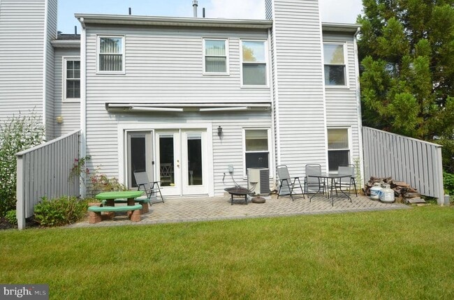 Building Photo - 3 Nathan Ct