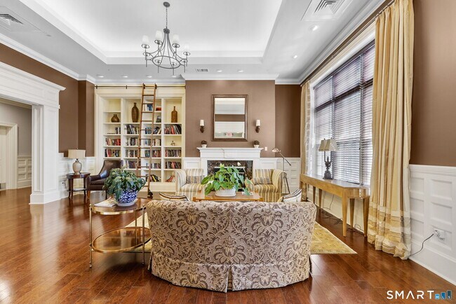 Building Photo - 85 Memorial Rd