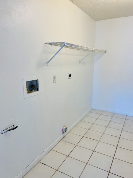 Building Photo - 200 S Sykes Creek Pkwy