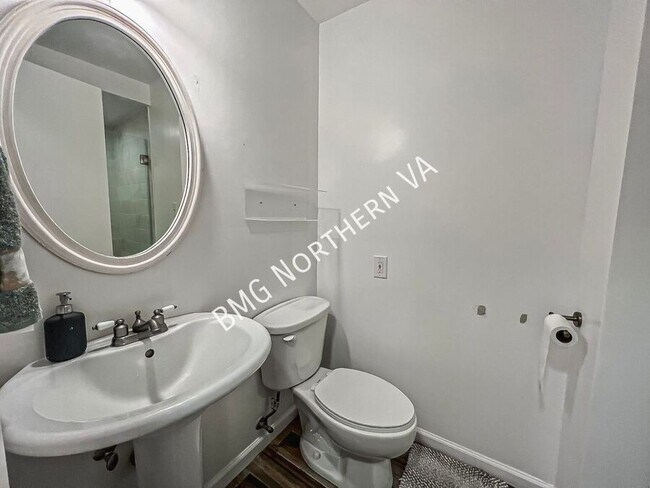 Building Photo - 7711 Trevino Ln