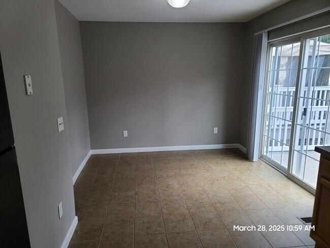 Building Photo - 3 Bedroom Townhome for Rent in Waynesboro