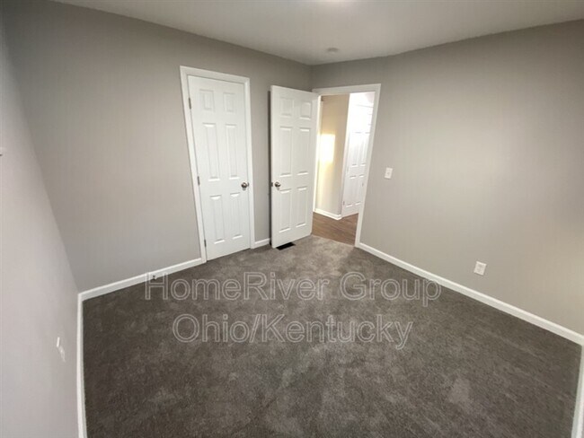 Building Photo - 2644 Knight Ave