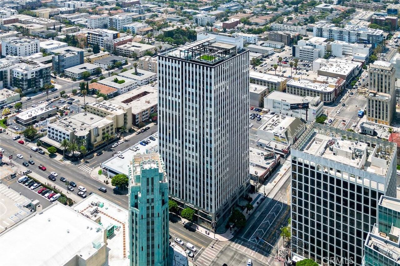 Building Photo - 3810 Wilshire Blvd