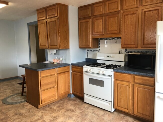 Building Photo - 201 2nd Ave NE