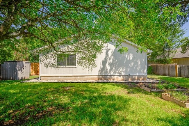 Building Photo - 816 Russet Valley Dr