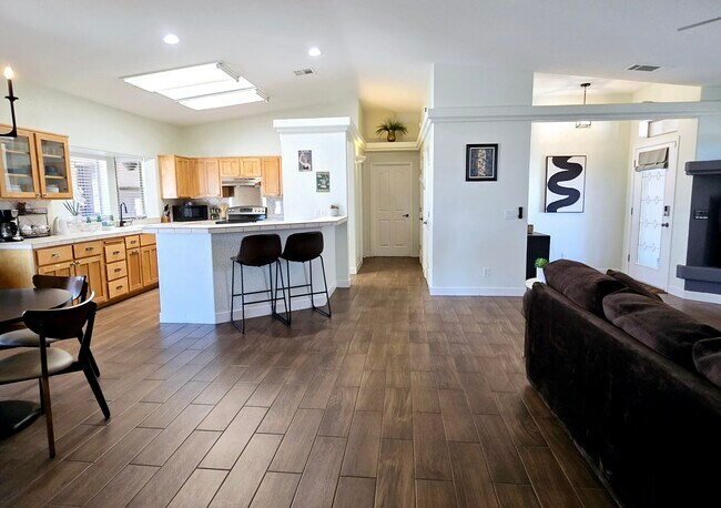 Building Photo - 11333 Desert Trailways Ln