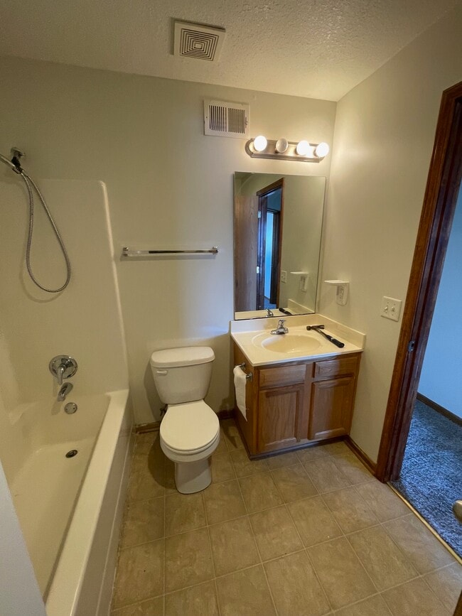 Building Photo - 917 Whitetail Ct