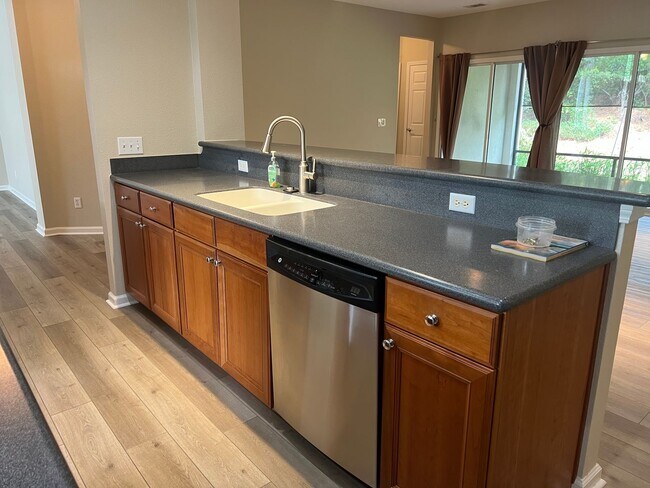Building Photo - Lovely 3BR Ranch-Style Home in Sun City!