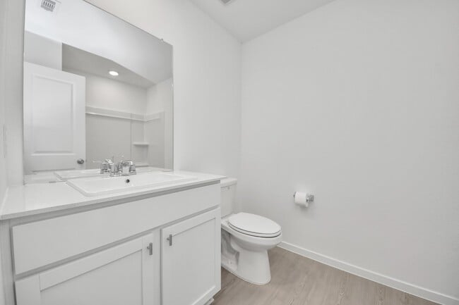 Building Photo - 29643 Knollwood Bay Rd