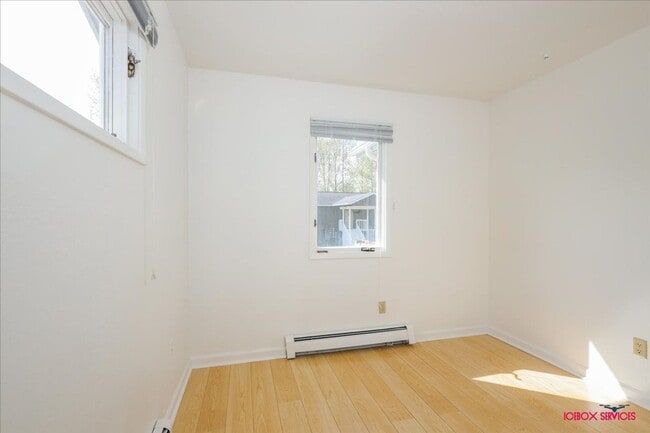 Building Photo - 2BD | 2BA Nestled on a Cul-De-Sac