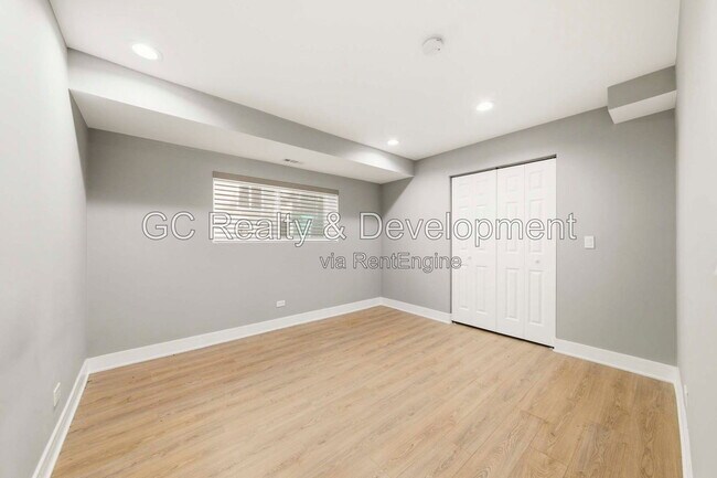 Building Photo - 27W180 Cooley Ave