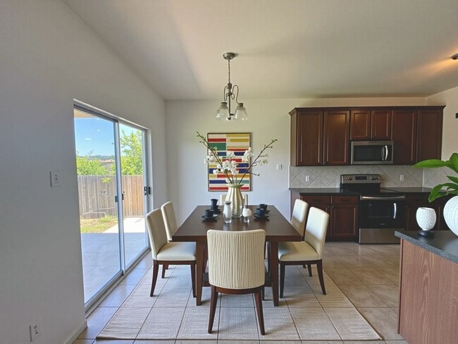 Building Photo - 6402 Taree Loop