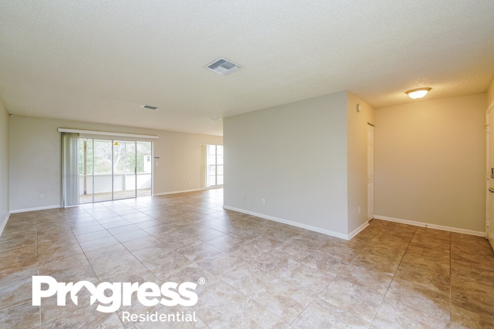 Building Photo - 2141 Kendall Ct