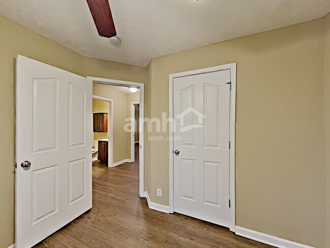Building Photo - 4328 Pender Ct